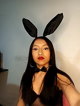 Snapshot of Luna_Moo_ chatting on October 10, 2025, 4:33 am Luna Moo  online show from October 10, 2025, 4:33 am
