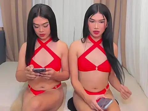 Snapshot of MaxCollins chatting on January 17, 2026, 5:27 pm MaxCollins online show from January 17, 2026, 5:27 pm