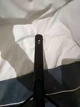 Snapshot of AAASuck chatting on October 24, 2025, 2:35 pm AAASuck online show from October 24, 2025, 2:35 pm