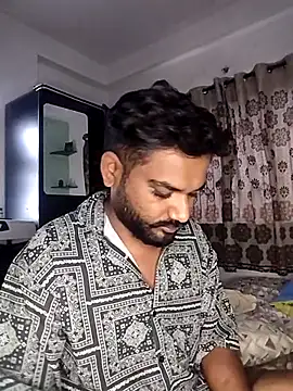 Snapshot of avi007p chatting on June 16, 2026, 12:19 pm avi007p online show from June 16, 2026, 12:19 pm