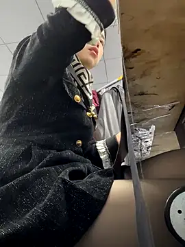 DHJM168 online show from December 5, 2025, 12:52 am