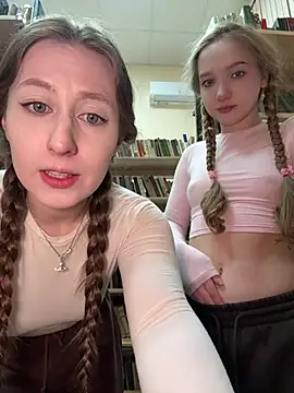 FroggyAnna online show from January 17, 2026, 6:22 pm