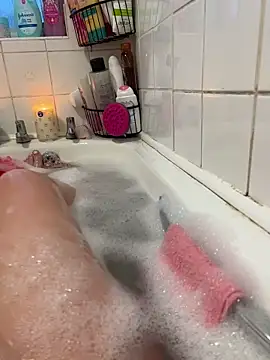 Snapshot of Imogenbabyyy chatting on September 20, 2025, 5:47 pm Imogenbabyyy online show from September 20, 2025, 5:47 pm