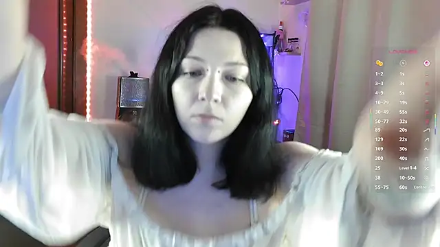 Liraras online show from November 18, 2025, 5:23 am