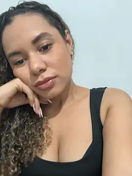 angie leonn online show from July 13, 2026, 12:13 am