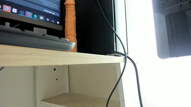 Snapshot of galactica_ chatting on October 29, 2025, 11:45 am galactica online show from October 29, 2025, 11:45 am