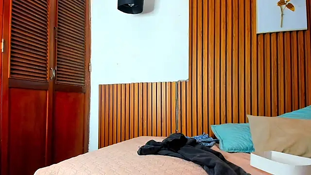 Snapshot of galactica_ chatting on November 3, 2025, 11:33 am galactica online show from November 3, 2025, 11:33 am