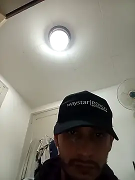 Snapshot of Juandavidbolivar chatting on November 8, 2025, 12:11 am Juandavidbolivar online show from November 8, 2025, 12:11 am