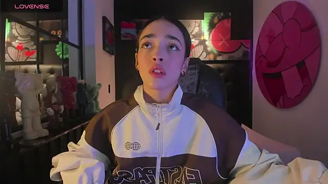 miIa bratz online show from March 6, 2026, 8:38 pm