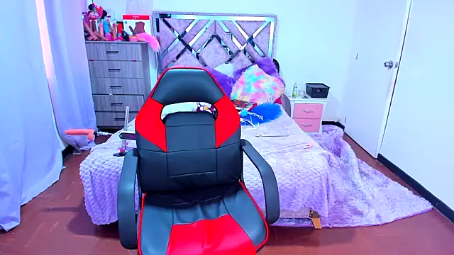 Luna Analya online show from December 19, 2025, 12:12 pm