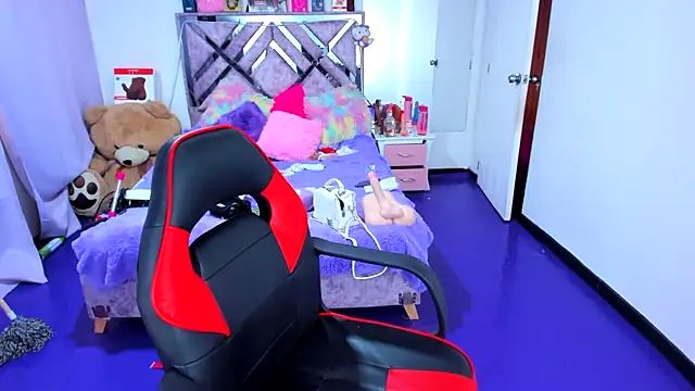 Luna Analya online show from March 11, 2026, 12:33 pm