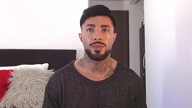Snapshot of andrea_de_lucaa chatting on June 11, 2026, 4:43 am andrea de lucaa online show from June 11, 2026, 4:43 am