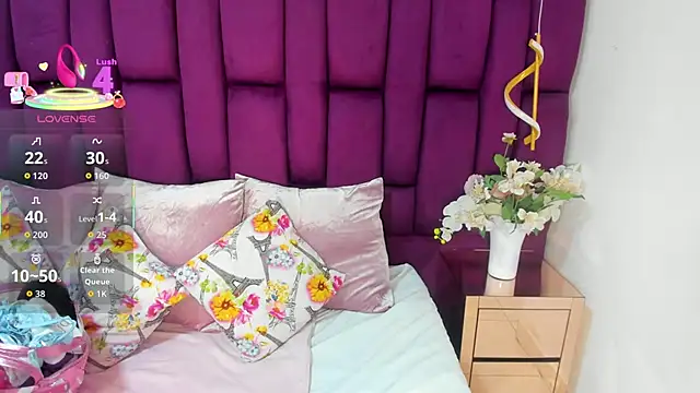 megannherrera online show from December 22, 2025, 12:24 pm