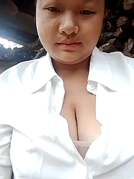 Snapshot of girl-babi chatting on July 18, 2026, 4:27 am girl-babi online show from July 18, 2026, 4:27 am