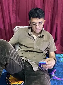 rand1101 online show from October 3, 2025, 6:16 pm