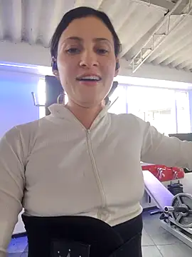 Snapshot of lindasyt chatting on October 1, 2025, 3:40 pm lindasyt online show from October 1, 2025, 3:40 pm