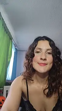 Snapshot of lindasyt chatting on October 21, 2025, 3:13 pm lindasyt online show from October 21, 2025, 3:13 pm