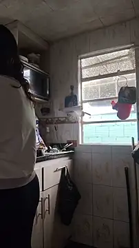 lindasyt online show from November 11, 2025, 1:44 pm