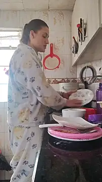 lindasyt online show from December 15, 2025, 4:22 pm