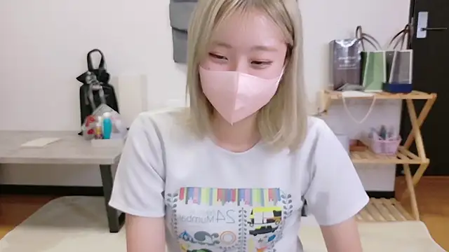 Snapshot of Nana__ch chatting on November 12, 2025, 11:43 am Nana ch online show from November 12, 2025, 11:43 am