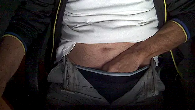 velikifant7 online show from December 18, 2025, 5:24 am