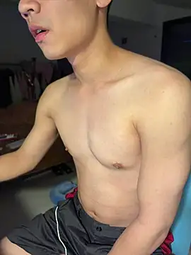 XTTX49 online show from April 19, 2026, 2:27 pm