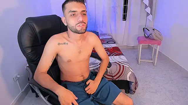Jeremyy Boy online show from September 10, 2025, 2:33 am