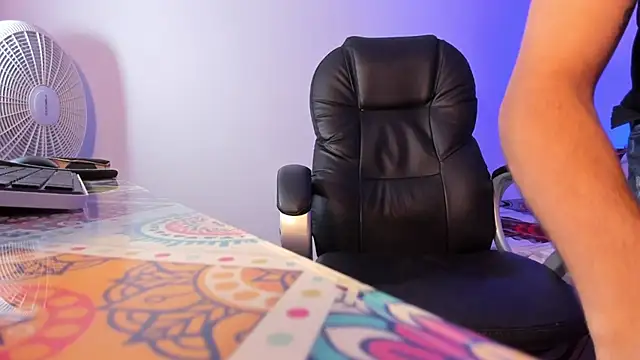 Jeremyy Boy online show from September 14, 2025, 5:06 am