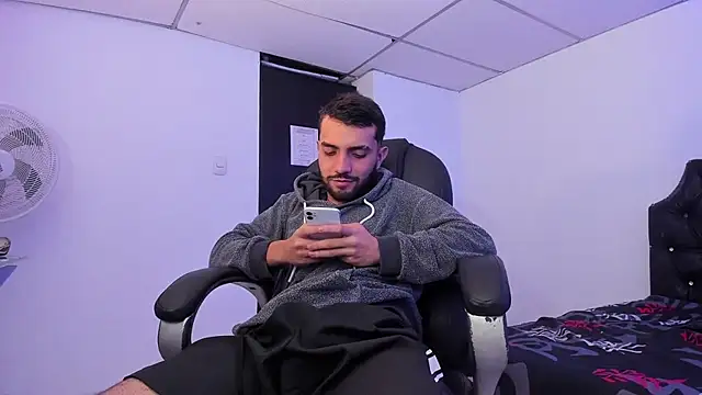 Jeremyy Boy online show from October 16, 2025, 12:33 am