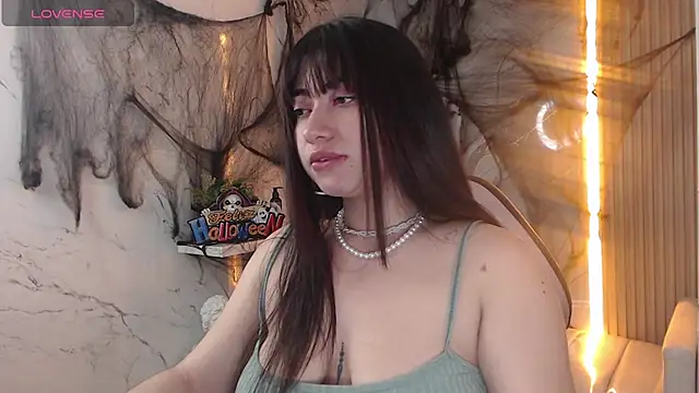 Sophia tf online show from October 14, 2025, 1:45 pm