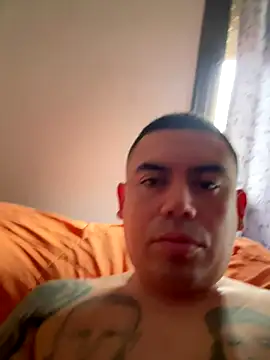 Snapshot of davidxxx099 chatting on December 16, 2025, 11:26 am davidxxx099 online show from December 16, 2025, 11:26 am