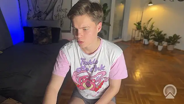 RusBradPitt online show from February 10, 2026, 3:27 pm