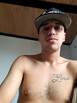 Snapshot of Santi2323xxX chatting on July 8, 2026, 10:25 pm Santi2323xxX online show from July 8, 2026, 10:25 pm