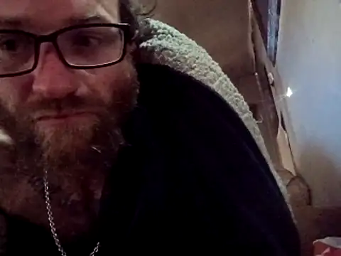 Snapshot of bearded_cross chatting on February 14, 2026, 3:42 pm bearded cross online show from February 14, 2026, 3:42 pm