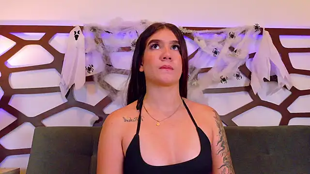 kloe bella online show from October 27, 2025, 1:26 pm