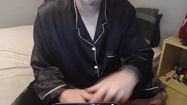 idiotpig66 online show from March 7, 2025, 6:22 pm