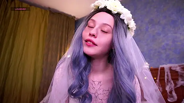 LurleneRamo online show from October 30, 2025, 1:07 am