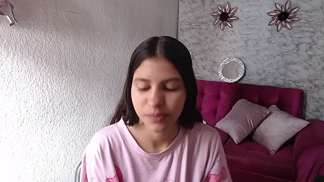 Snapshot of Evagirl69 chatting on June 4, 2026, 12:22 pm Evagirl69 online show from June 4, 2026, 12:22 pm