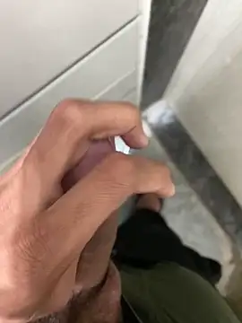 Snapshot of RahulisHorny_007 chatting on October 16, 2025, 11:33 am RahulisHorny 007 online show from October 16, 2025, 11:33 am