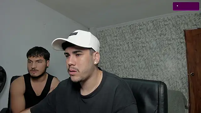 Snapshot of sebastian_jhonson chatting on October 22, 2025, 2:23 am sebastian jhonson online show from October 22, 2025, 2:23 am