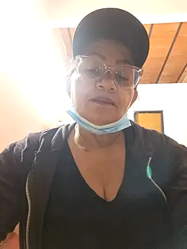 Vickysweeeettt online show from April 5, 2026, 10:12 am