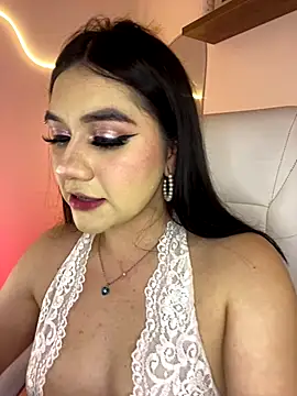 Zoe Serrat online show from October 18, 2025, 12:39 pm