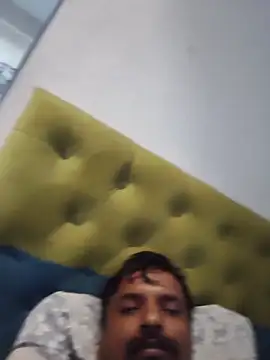 vardh033 online show from November 16, 2025, 3:12 am