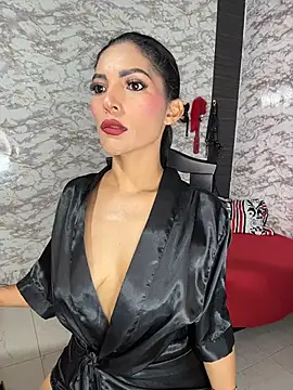 AlisSon  hot online show from December 18, 2025, 12:06 am