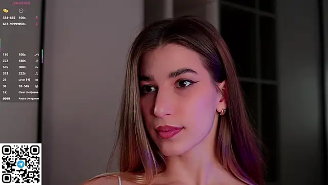 Quinavelle online show from November 23, 2025, 6:46 am