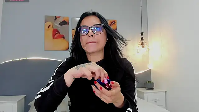 Snapshot of Sara_mora_ chatting on June 12, 2026, 1:10 pm Sara mora online show from June 12, 2026, 1:10 pm