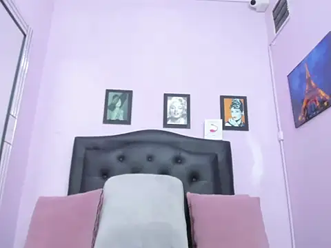 monalind220 online show from March 10, 2026, 1:27 pm