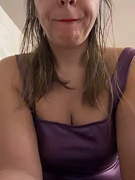 ladywithbigass online show from October 6, 2025, 4:43 am