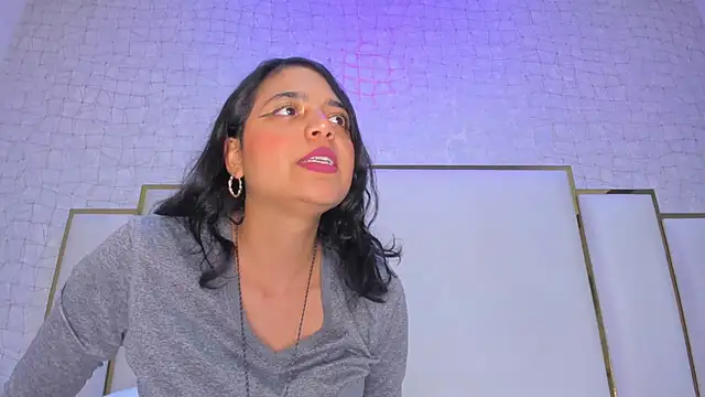 thalia888  online show from April 12, 2026, 7:08 pm