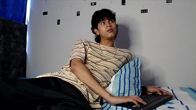 alexmark  online show from May 21, 2026, 6:15 pm